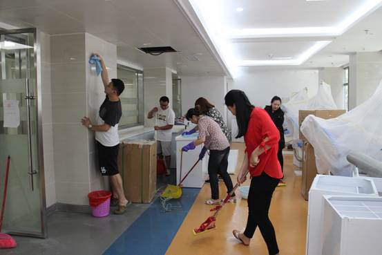 说明: C:\Users\Administrator\Desktop\小艾电竞
开展环境卫生大清扫实践活动\小艾电竞
开展环境卫生大清扫实践活动\IMG_3740.JPG